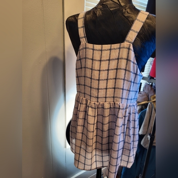 NWT Lumiere Small Urban Outfitters plaid pink and blue - Picture 5 of 11